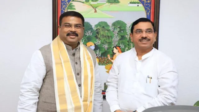 pralhad-joshi-to-take-charge-of-education-ministry-after-president-murmu-accepts-dharmendra-pradhans-resignation
