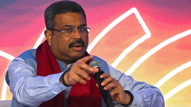 dharmendra-pradhan-offered-to-quit-on-day-1-of-neet-protests-bjp-leader-big-claim-after-cjp-pressured-resignation