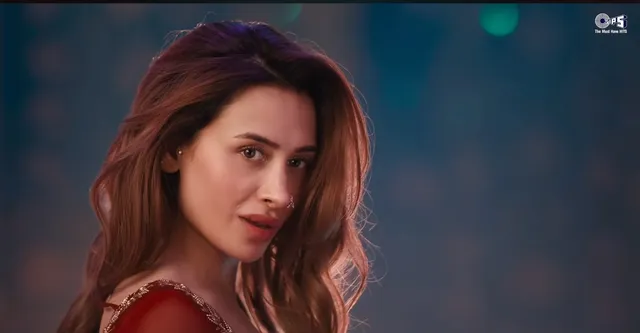 botox-or-paralysis-mahira-sharma-trolled-over-expressions-in-rana-ji-20