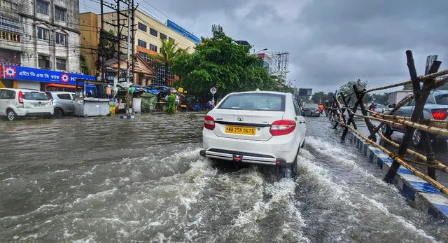 delhi-ncr-weather-today-rain-brings-relief-from-heat-humidity-noida-faces-waterlogging-check-forecast