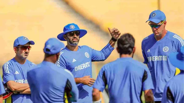 after-ryan-ten-doeschate-another-assistant-coach-to-leave-team-india-new-name-to-be-announced-soon