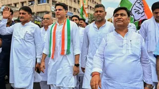rajasthan-congress-rift-returns-gehlot-inducts-300-bap-workers-dotasara-hits-back-high-command-on-alert