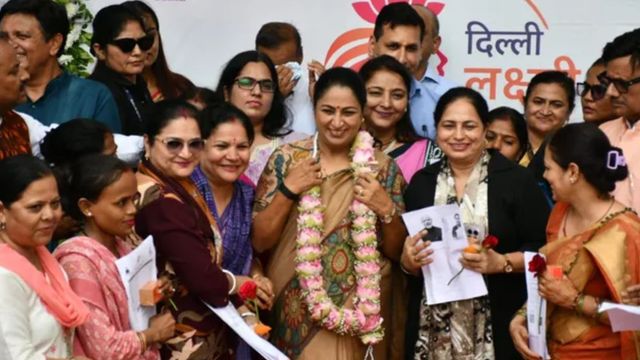 delhi-lakshmi-yojana-portal-launched-eligible-women-to-receive-rs-2500-monthly-when-will-first-installment-be-released