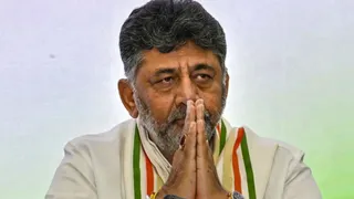 Karnataka Cabinet Expansion Likely On Monday; Congress Top Brass Expected To Clear Final List Of Ministers Soon
