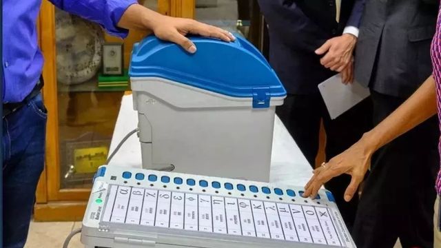 bankipur-bypoll-results-nitish-kumar-lalu-prasad-yadav-make-entry-in-bankipur-bypoll-but-trailing-behind-even-nota-full-story