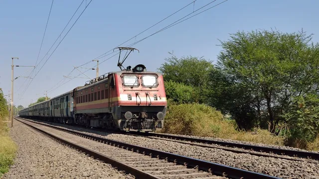 raksha-bandhan-2026-railways-to-run-4-pairs-of-superfast-special-trains-between-bhopal-and-rewa-check-full-schedule