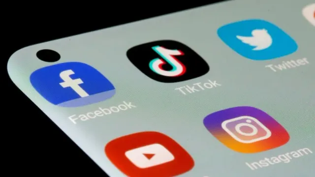 govt-mandates-ai-content-labelling-reduces-timeline-to-remove-unlawful-content-from-36-hours-to-2-3-hours-check-new-norms