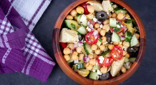 High-Protein Chickpea Salad Recipe For A Light And Scrumptious Rainy Day Lunch