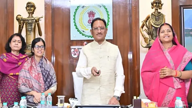 chhattisgarh-cm-sai-releases-rs-63055-as-30th-installment-of-mahtari-vandan-yojana-for-6720-lakh-women