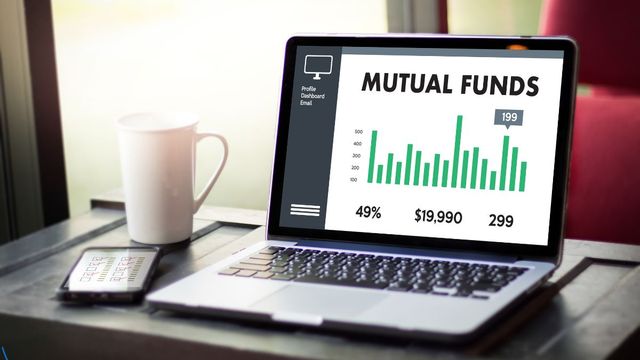 mutual-fund-inflows-dip-15-in-july-debt-schemes-surge