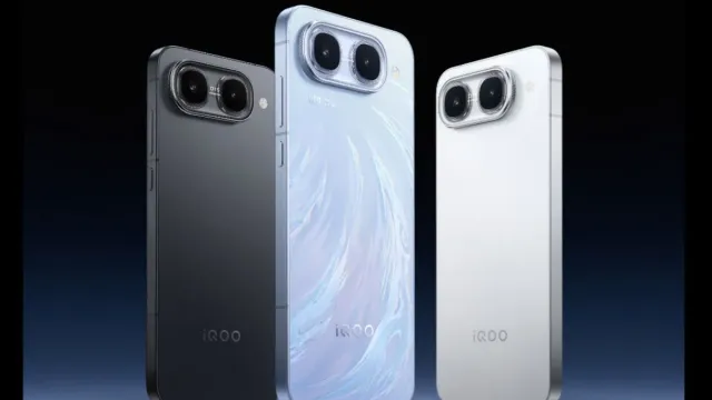iqoo-neo-11-ultra-display-details-confirmed-ahead-of-august-18-launch-tipped-to-pack-dimensity-9500m