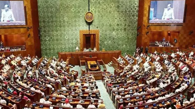 parliament-monsoon-session-live-updates-lok-sabha-rajya-sabha-rahul-gandhi-priyanka-gandhi-amit-shah-pm-modi-fcra-students-protest-ram-mandir-donation-row-lb