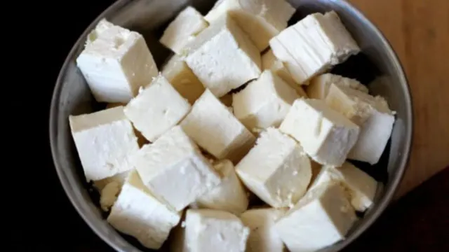 madhya-pradesh-bans-analogue-paneer-after-chhattisgarh-maharashtra-and-gujarat-8000-kg-of-dairy-products-seized-in-24-hours