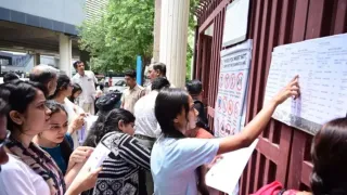 neet-paper-leak-delhi-court-hearing-case-cognizance-of-cbi-20000-page-charge-sheet