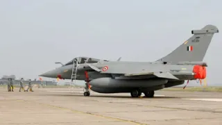 india-edges-closer-to-landmark-114-rafale-deal-as-french-firm-submits-full-proposal-why-is-french-fighter-jet-significant