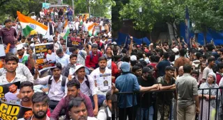 why-ranchis-student-protest-is-different-from-delhis-neet-movement-10-key-differences-you-need-to-know