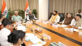 kosi-dam-to-religious-corridors-samrat-chaudhary-discusses-bihars-major-development-projects-with-union-ministers-in-delhi