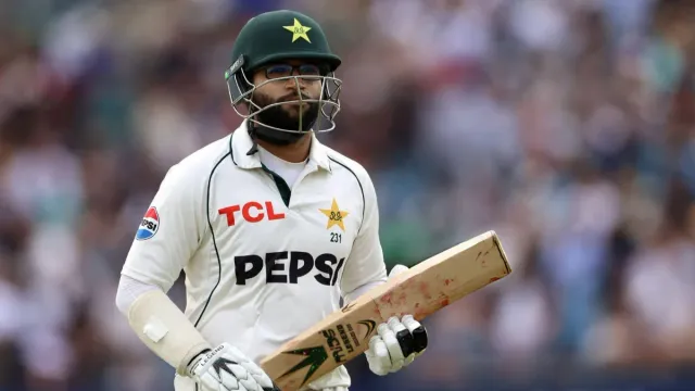 eng-vs-pak-pakistan-create-unwanted-test-record-at-headingley-after-imamulhaqs-duck-against-england
