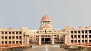how-did-cops-fail-to-stop-man-riding-e-rickshaw-allahabad-hc-hands-over-shravasti-police-encounter-probe-to-cbi