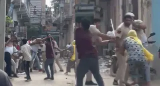 Chilli Powder In Eyes, Bricks And Sticks Next: 3 Delhi Cops Injured In Attack Over Bike Seizure; Teen Held | WATCH