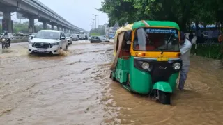 gurugram-heavy-rain-schools-go-online-corporate-employees-advised-to-work-from-home