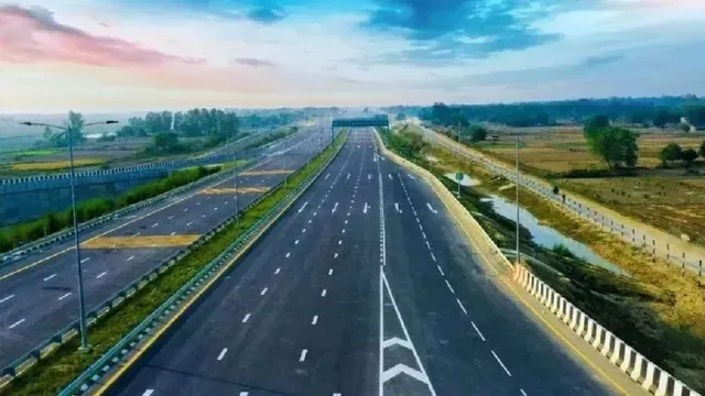 samruddhi-expressway-gas-leak-24km-stretch-closed-route-diversion-announced-for-mumbaibound-traffic
