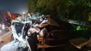 greater-noida-road-accident-several-killed-injured-as-truck-crashes-into-car-on-yamuna-expressway-driver-detained-latest-updates