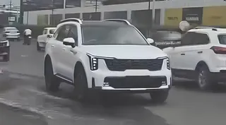 Kia Sorento Hybrid Spied Undisguised Ahead Of Sptember 4 Launch: Check Features And Engine Specs
