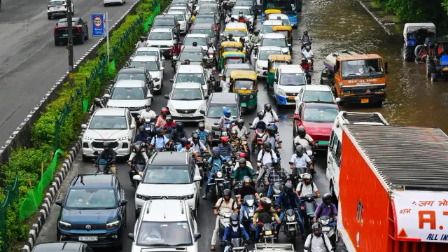 delhi-noise-pollution-bus-stops-metro-tracks-constant-honking-how-a-new-study-uses-delhis-realtime-data-to-map-noise-pollution