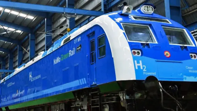 hydrogen-train-trial-underway-on-sonipat-sabzi-mandi-new-delhi-route