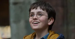 harry-potter-reboot-teaser-hbo-reveals-new-harry-hermione-and-ron-in-first-look-at-hogwarts