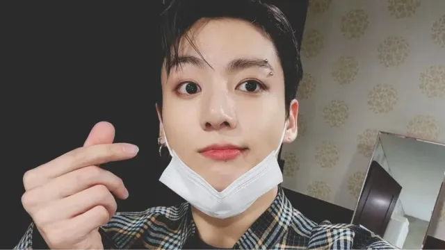 chatty-fashionable-fits-my-age-jungkook-lists-specific-qualities-he-looks-for-in-person