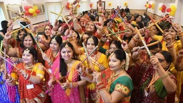 bar-muslims-check-ids-vhp-issues-guidelines-for-garba-dandiya-events-in-maharashtra