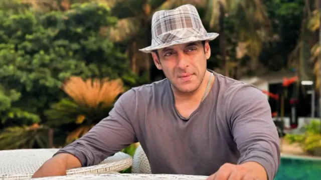 how-rich-is-salman-khan-know-bollywood-superstar-net-worth-bigg-boss-20-fee-and-luxury-assets