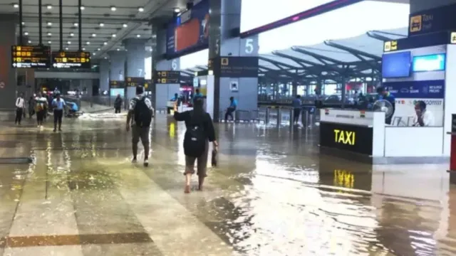 delhi-heavy-rains-expose-infra-failures-ahead-of-brics-summit-lutyens-airport-and-cp-severely-waterlogged