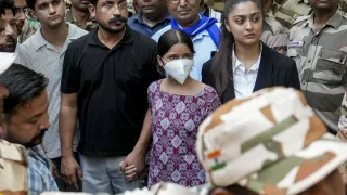 supreme-court-lawyer-files-complaint-against-nishu-azad-father-over-insult-to-hindu-gods