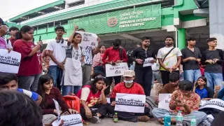 Satya Niketan Building Collapse Exposes Delhi’s PG Crisis, But Do Students Have Other Options?