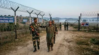 pakistani-national-accidentally-enters-jammu-after-crossing-international-border-bsf-sends-him-back