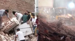Satya Niketan Building Collapse Leave Students Scared To Return To PGs; DU Steps In With Temporary Accommodation