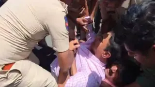 ktr-detained-during-protest-march-slams-telangana-govt