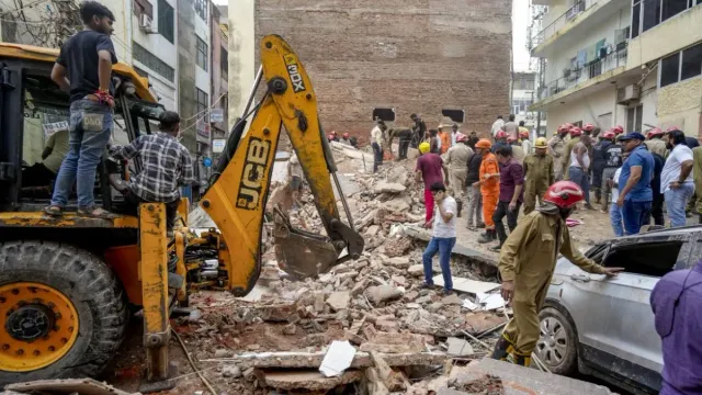 satya-niketan-building-collapse-delhi-police-arrests-pg-operator-demolition-work-resumes-video