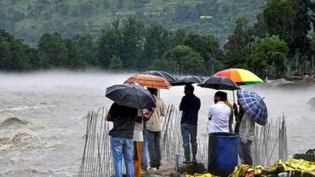 uttarakhand-weather-kulagad-river-overflows-amid-heavy-rain-imd-issues-yellow-alert-for-five-districts-full-forecast