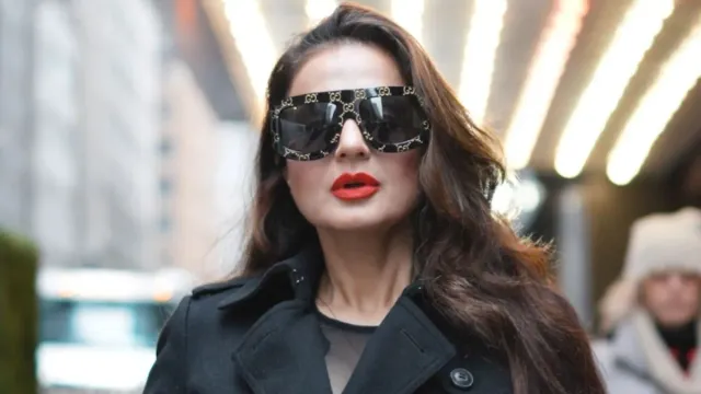 ameesha-patel-parents-house-robbed-maid-arrested-for-stealing-5-lakh-jewellery