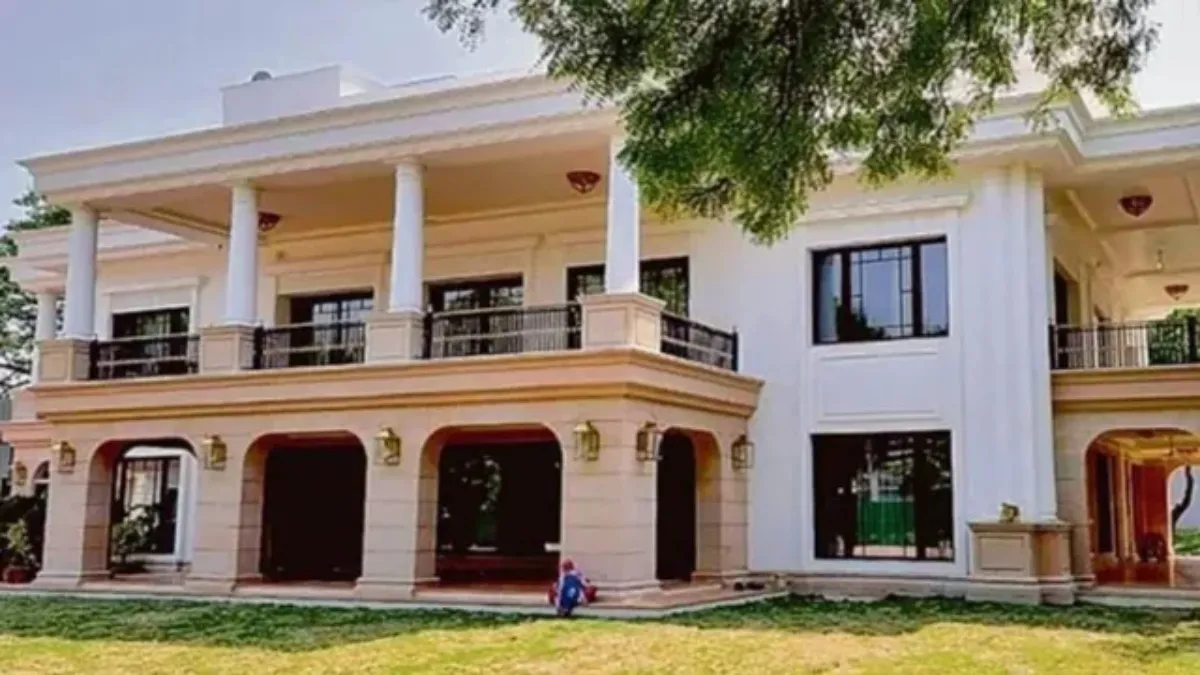 Sheeshmahal Row: AAP Leaders Face Privilege Action Over Making Delhi Assembly Panel's Bungalow Visit Public