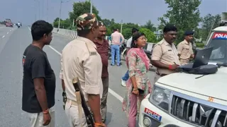 Bihar: Police Seize School Bags Packed With 38 Kg Marijuana In Vaishali, 3 Minors Among 5 Held
