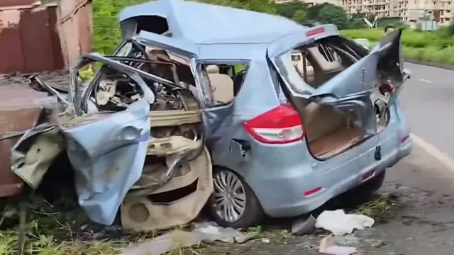 mumbai-nashik-highway-crash-four-of-a-family-killed-6-injured-as-car-rams-into-stationary-vehicle