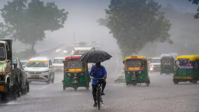 telangana-rain-alert-heavy-downpour-likely-in-these-districts-till-september-20-check-imd-forecast