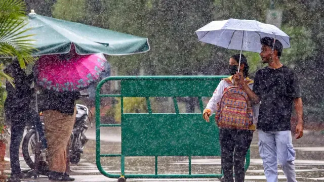 karnataka-rain-alert-heavy-downpour-likely-in-bengaluru-mandya-mysore-other-districts-check-imd-forecast