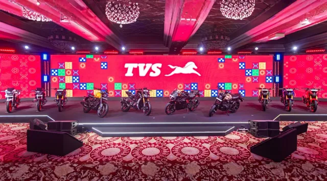 tvs-apache-range-updated-with-google-maps-mirroring-and-tsc-priced-at-1-27-lakh-onwards