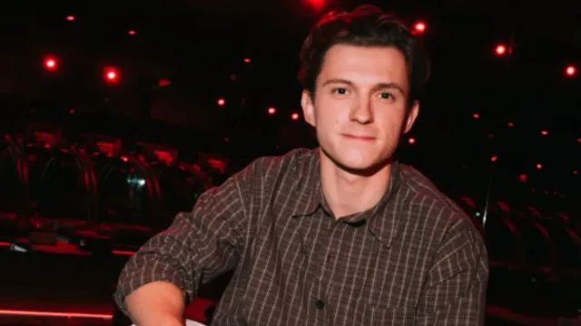 at-just-30-this-marvel-star-is-now-the-highest-grossing-actor-of-all-time-can-you-guess